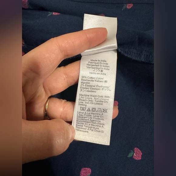 J.Crew Apple Print Button Down top size MP - Picture 10 of 12